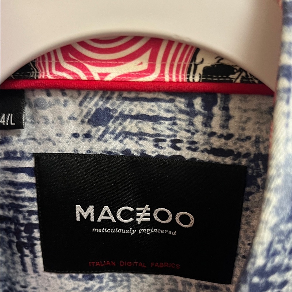 Maceoo Blue and White Casual Button Down SS Shirt
#1079 - Picture 2 of 4